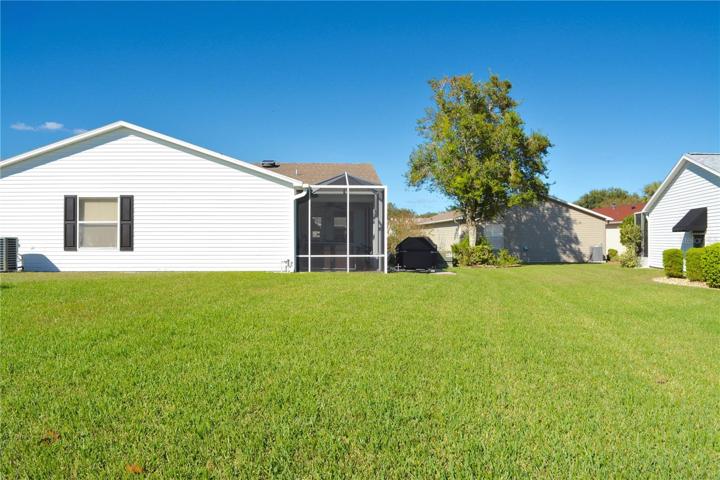 Spacious Side Yard
