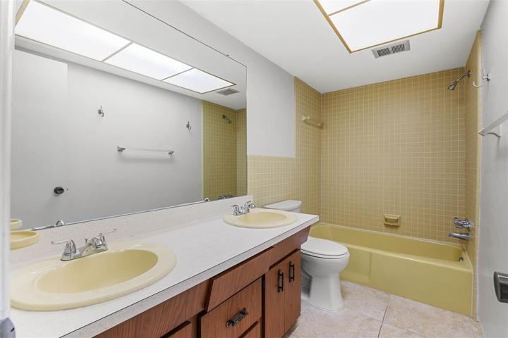 Downstairs unit - bathroom 2
