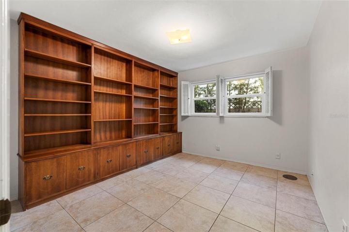 Downstairs unit - bedroom 3