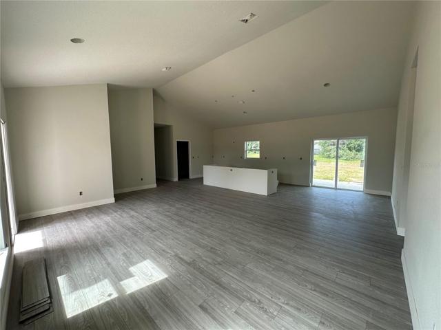 Living Room/Kitchen