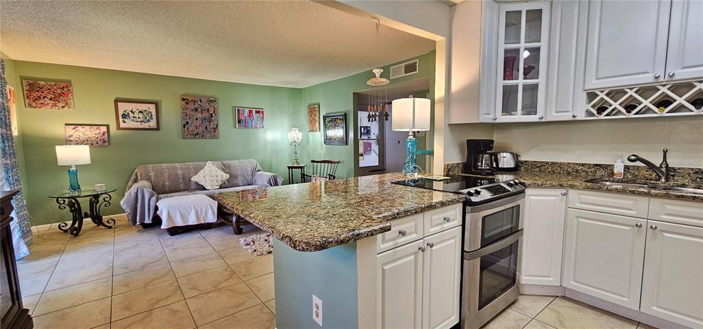 Rare open plan!!