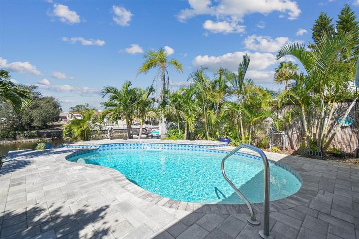 Heated Pool/waterfront