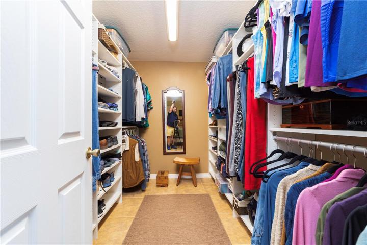 Walk in closet in Master Bedrrom