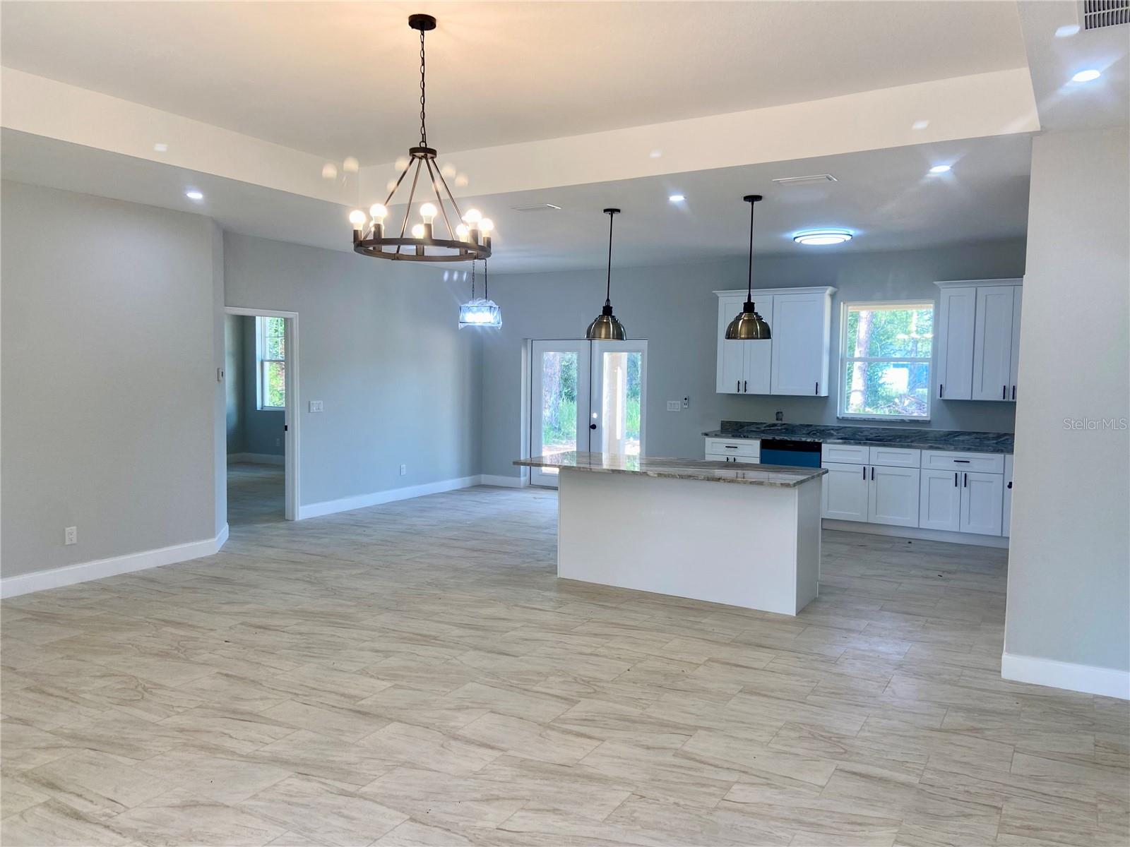 Great Room to Kitch/dining area
