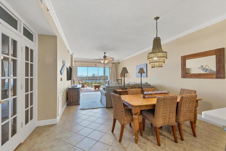 Open Dining and Living Areas!