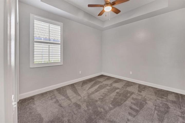 3rd bedroom/den with closet