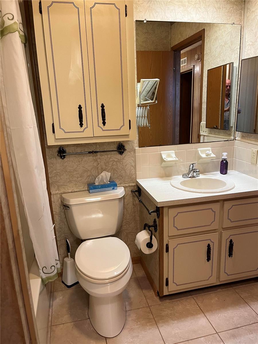 Main Bathroom