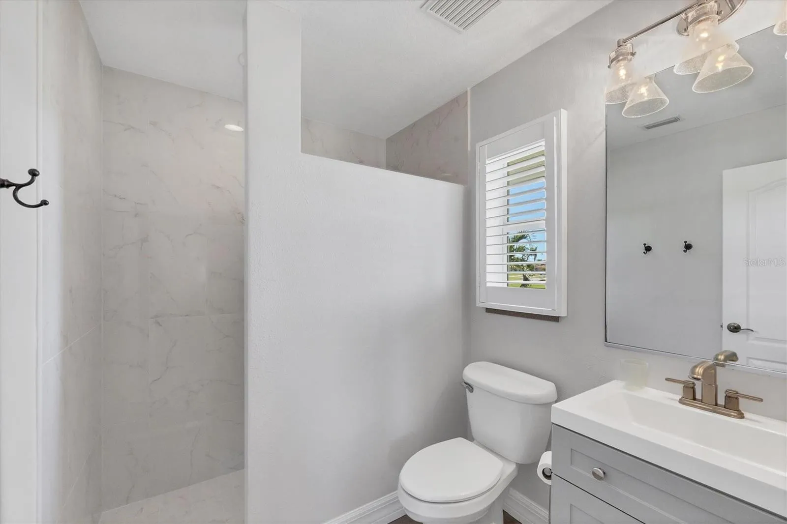 Placida, Florida 33946, 4 Bedrooms Bedrooms, 0 ,4 BathroomsBathrooms,Residential,For Sale,CORAL CREEK,0,D6132982