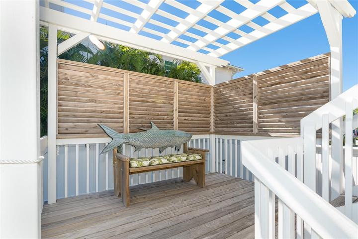 Side Deck.