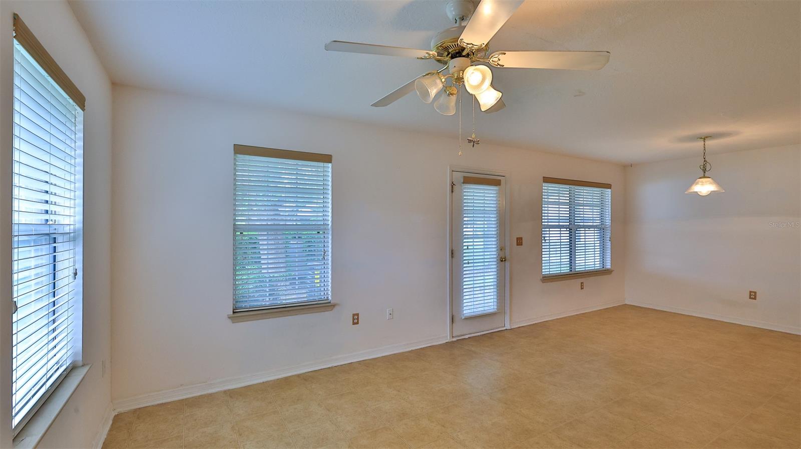 12x14 Great Room Overlooking the Lake!