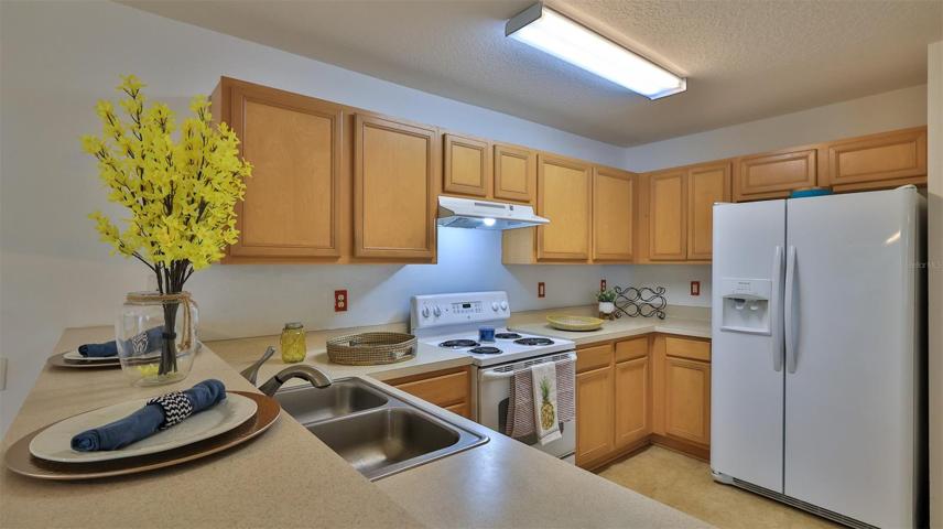 Breakfast Counter to Kitchen!
