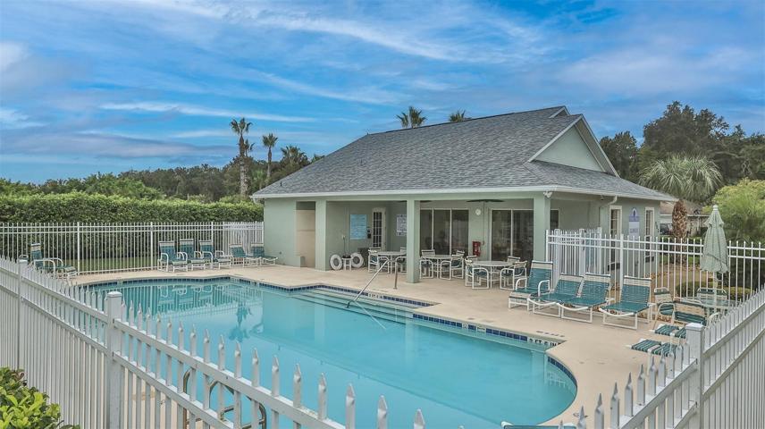 Sparkling Coral Trace Pool & Deck!