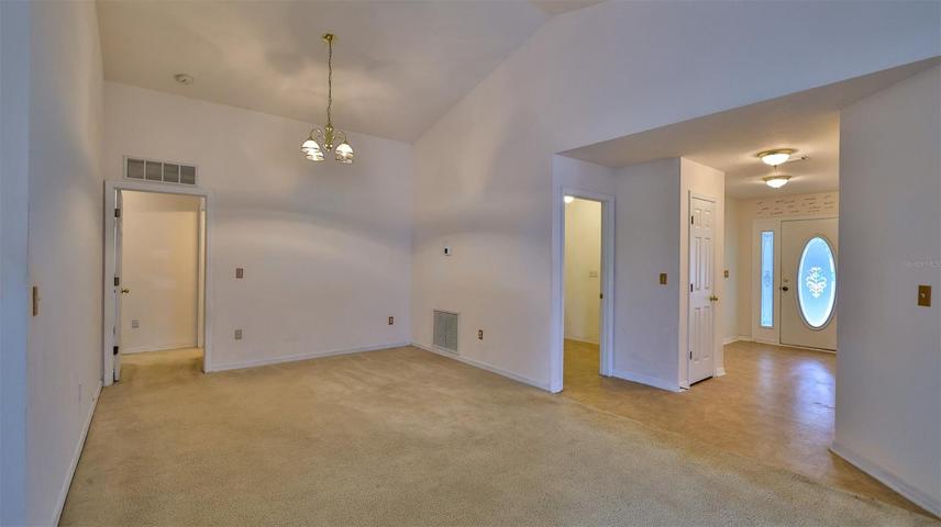 Great Room to Eat in Kitchen area!