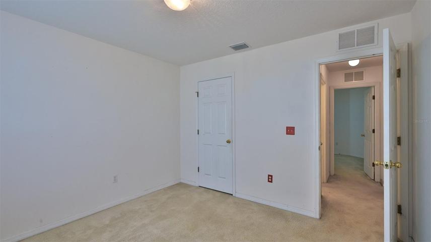 Guest Bath with Shower/Tub