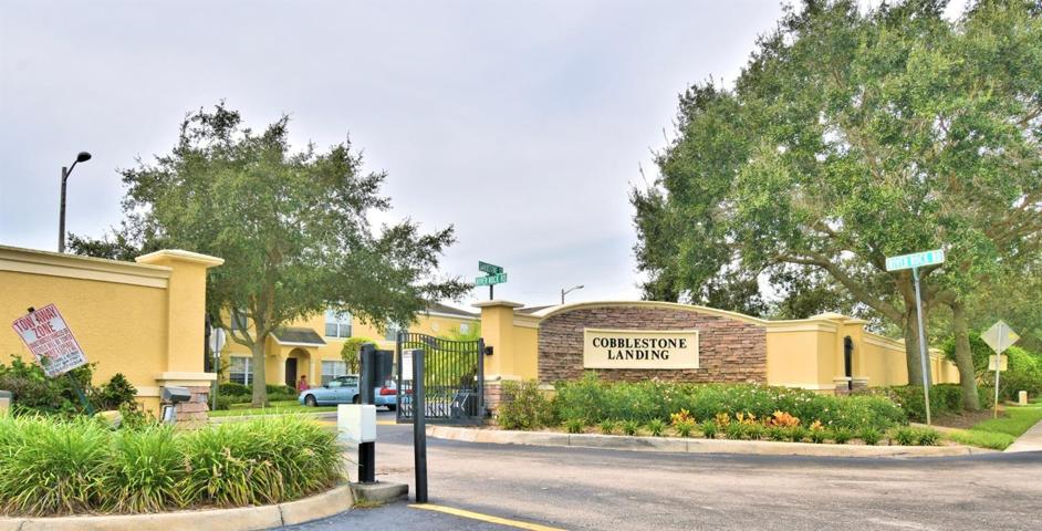 Community entrancecomunnity entrance