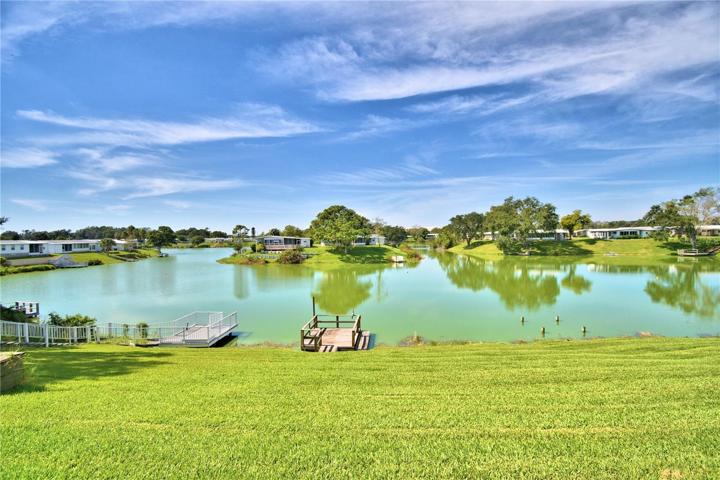 Lake view / dock