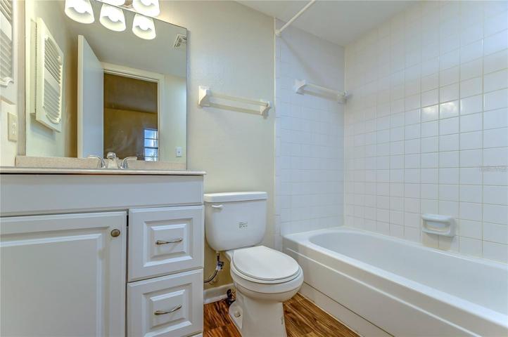 1st En-suite Bathroom
