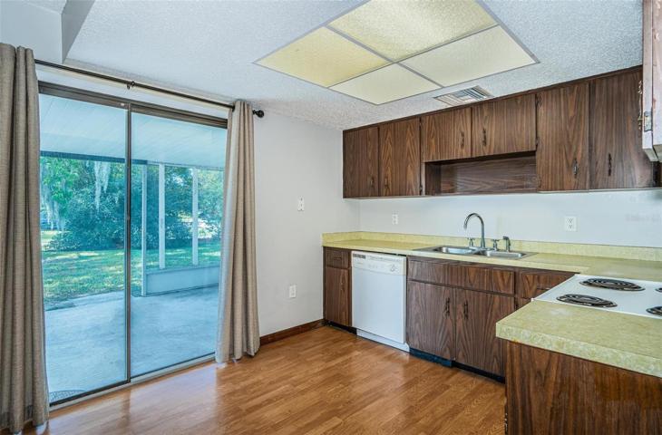 kitchen/ breakroom