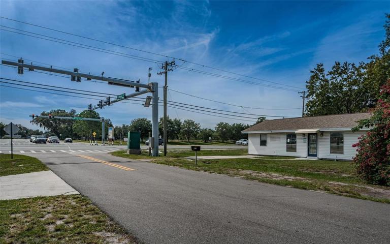 corner of Mathog and Gibsonton Dr.