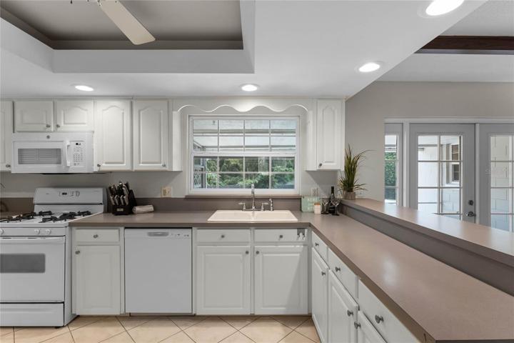 Kitchen with plenty of counter space