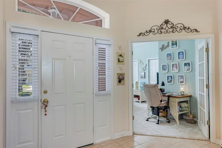 Foyer Elegance