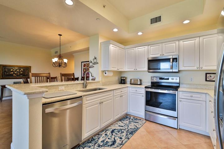 Kitchen/Breakfast Bar