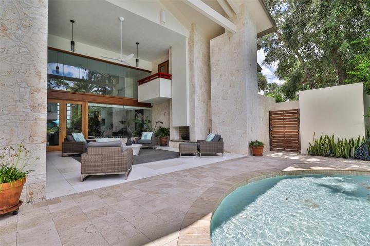 Pool/Patio
