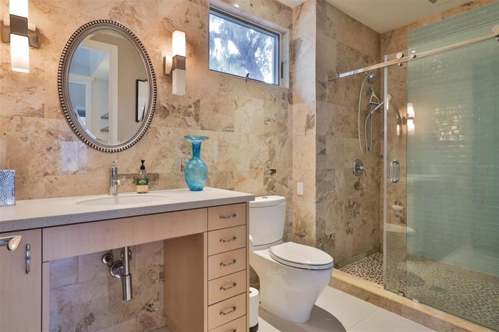 Keystone Cottage Bath Suite