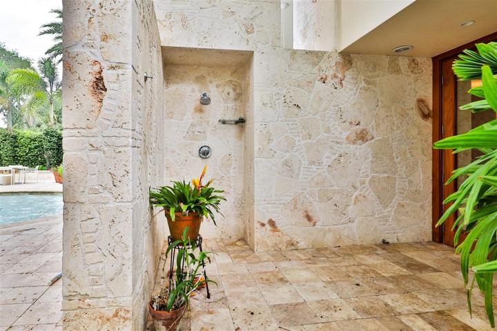 Cabana Shower