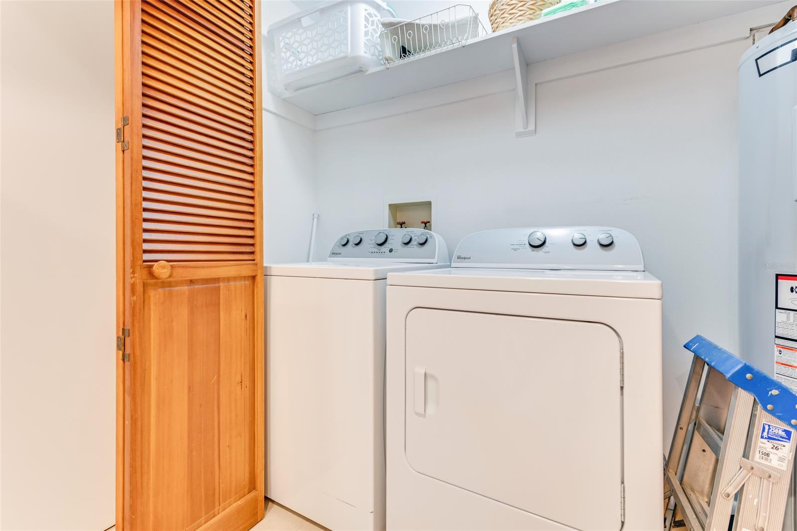 Indoor laundry - washer and dryer included