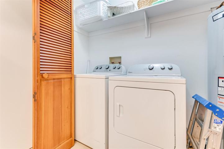 Indoor laundry - washer and dryer included