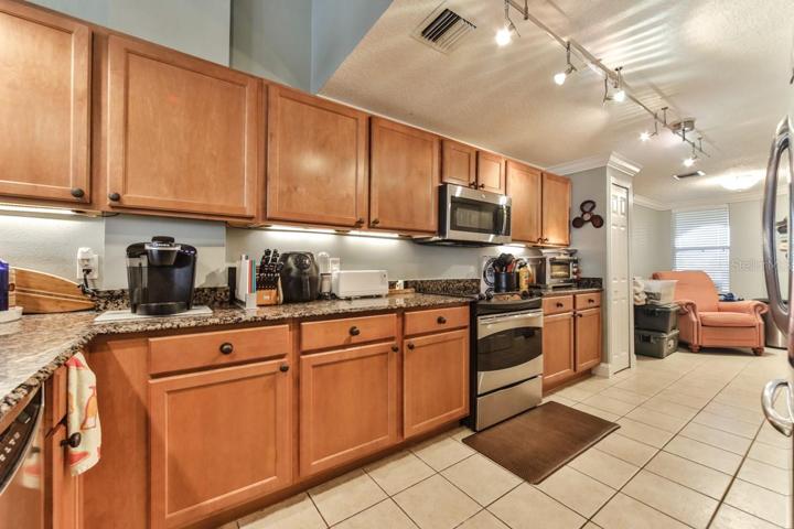 Kitchen storage