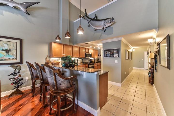Kitchen bar eating area
