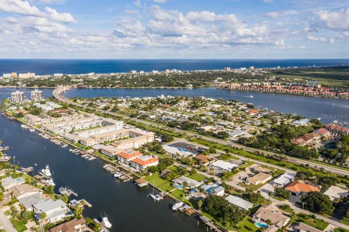 Deep water canal w access to all NSB waterways
