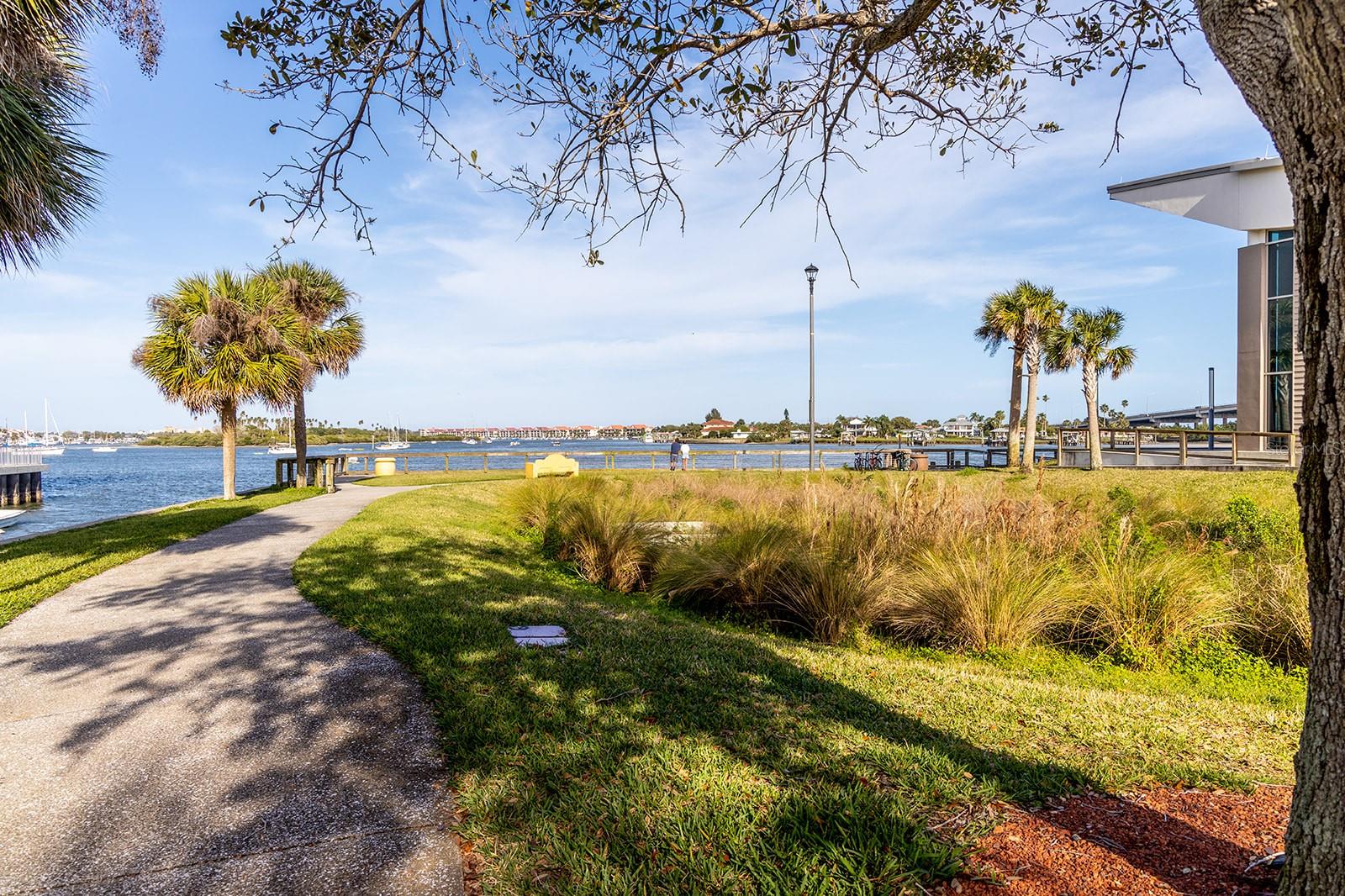 Street ends at the Intracoastal Watereway