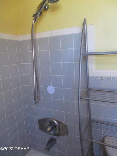116 Sunrise shower