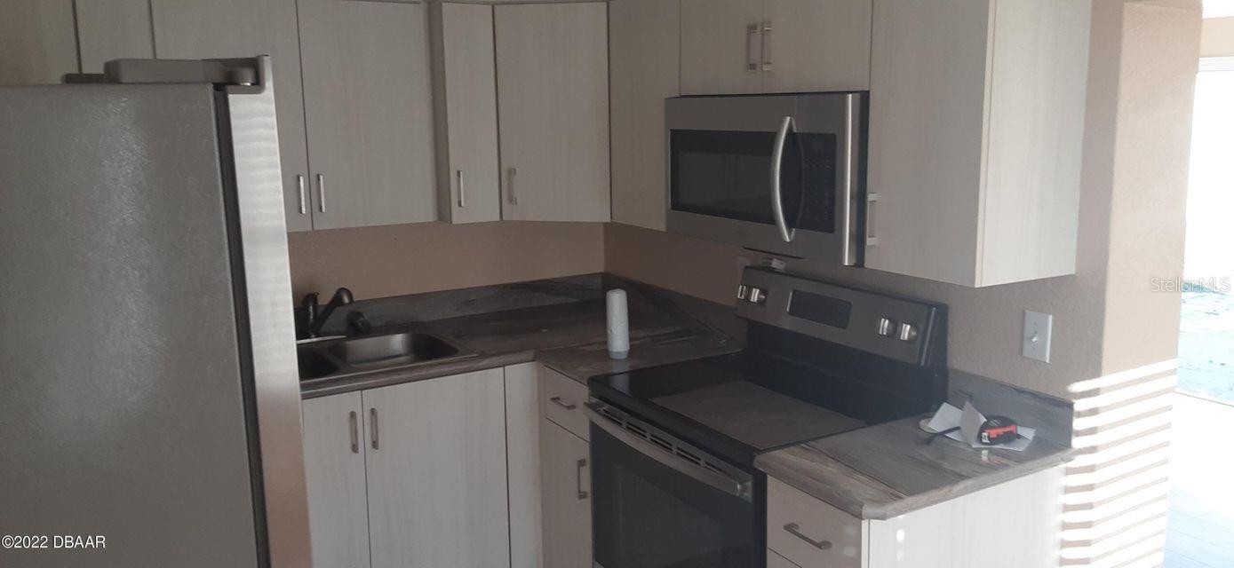 2049 Blais kitchen