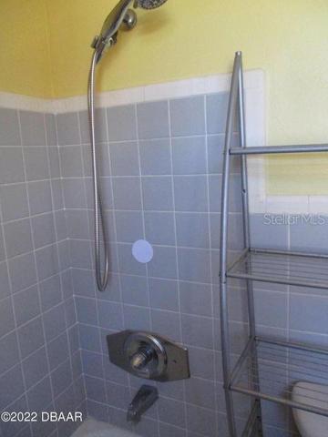 116 Sunrise shower