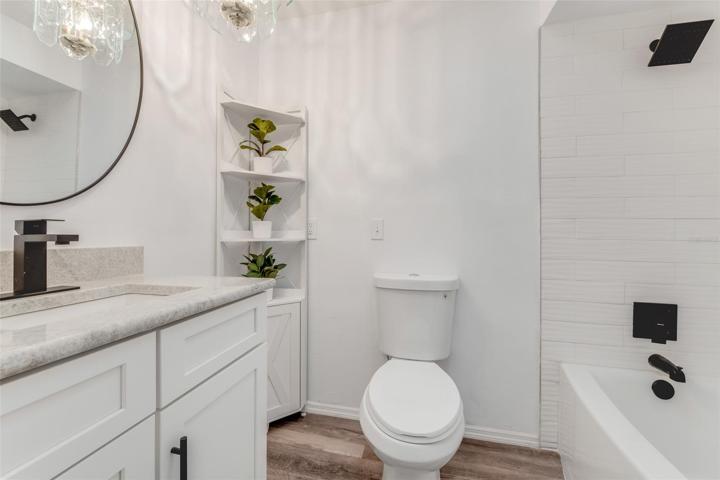 2nd Bathroom