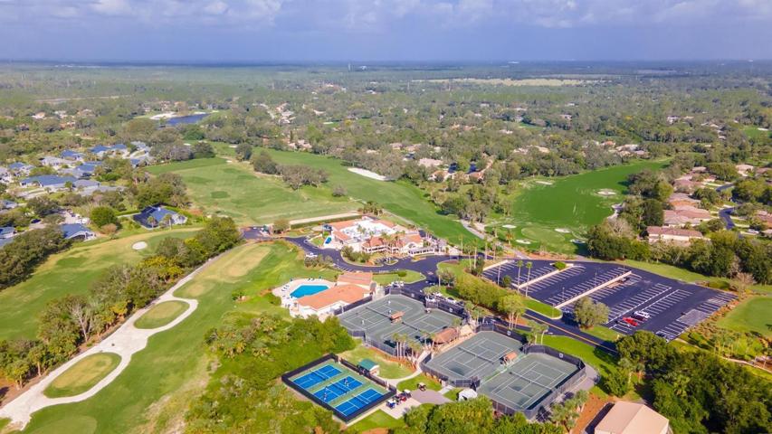 Sugar Milll has three 9 hole golf courses, Red, White & Blue.