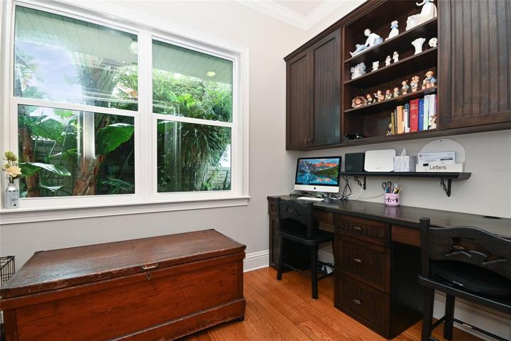 Primary bedroom Office