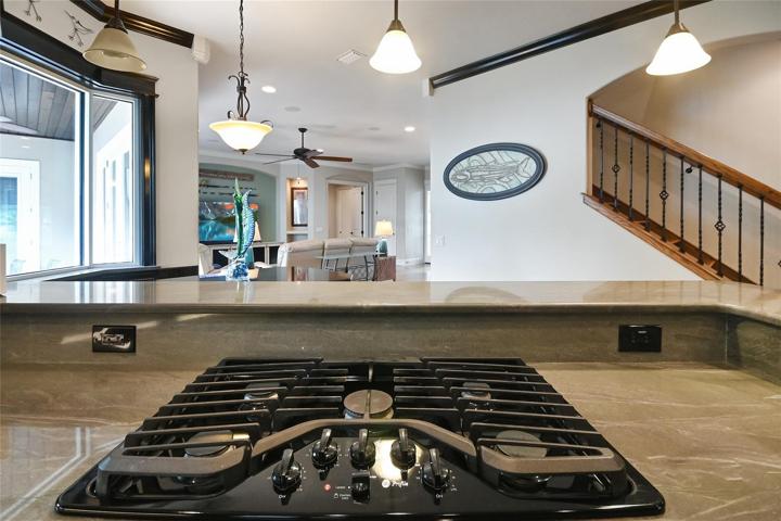 Gas cooktop