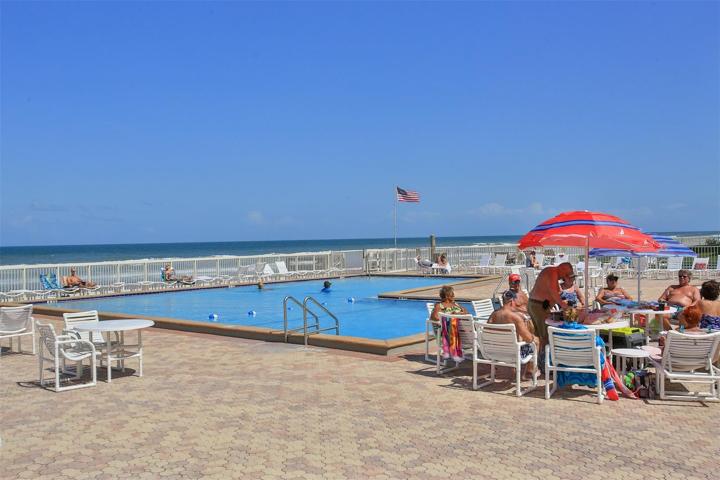 Community pool