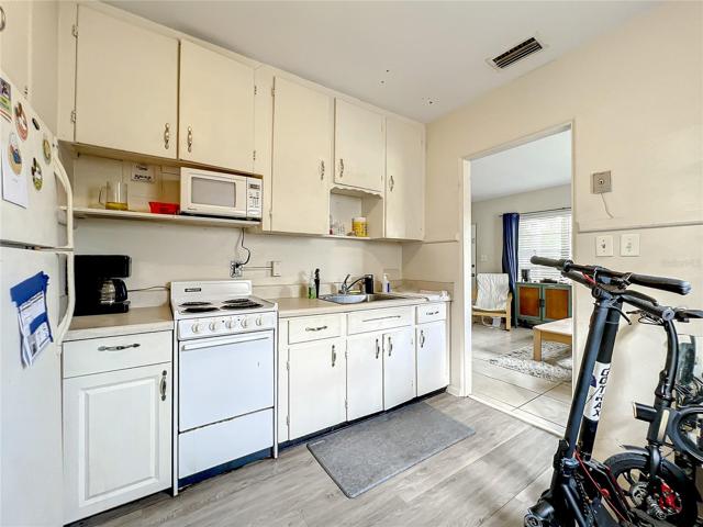 #34 Kitchen
