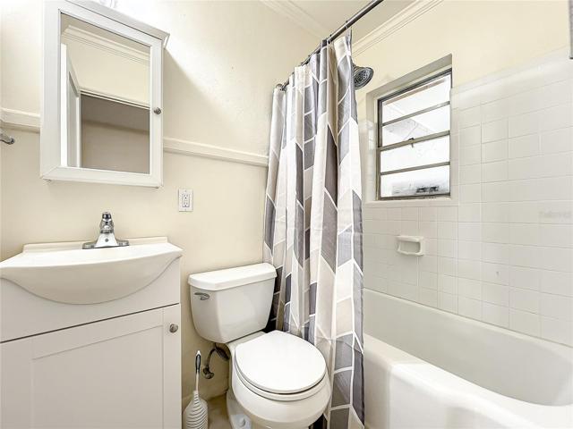#32 Bathroom