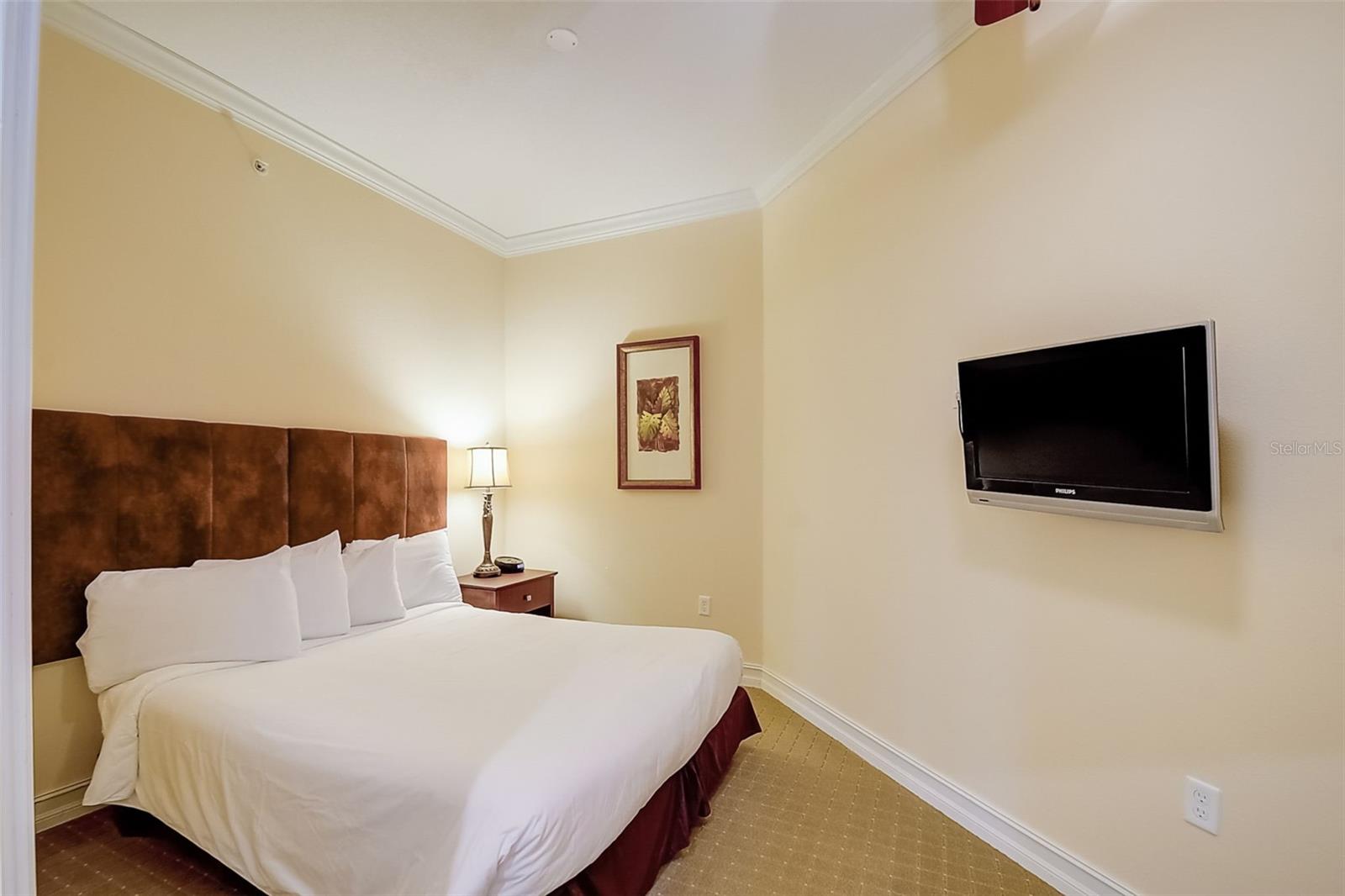 Guest bedroom