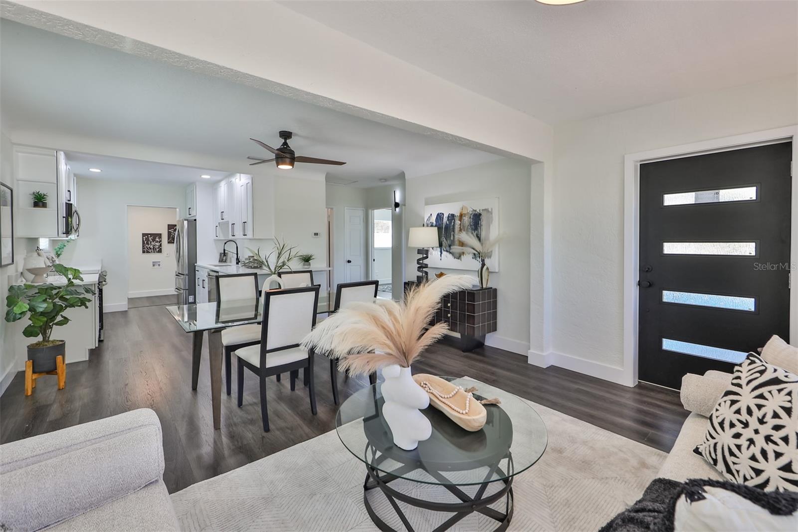 Open concept of living/dining combo