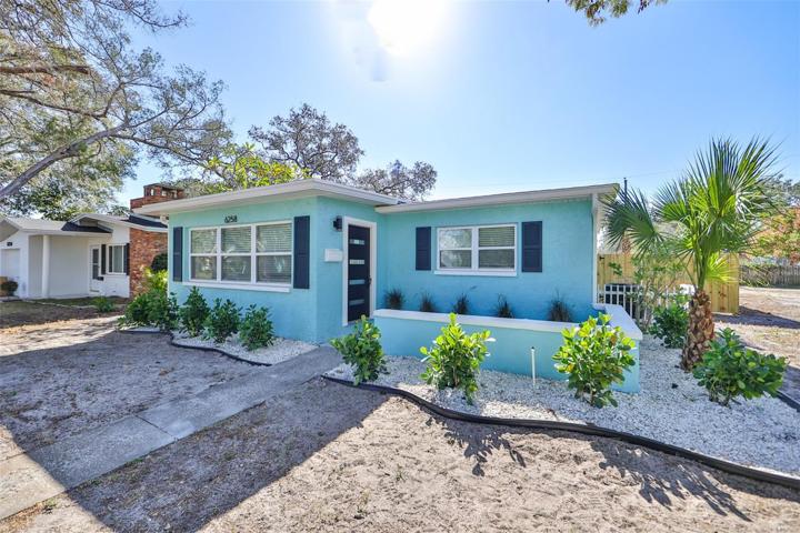Welcome to Pasadena Estates Perfection!  Located in a non flood zone