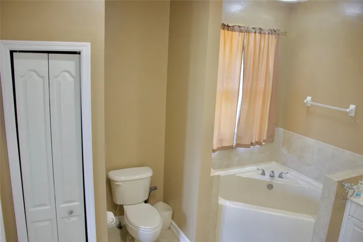Upstair Master Bathroom