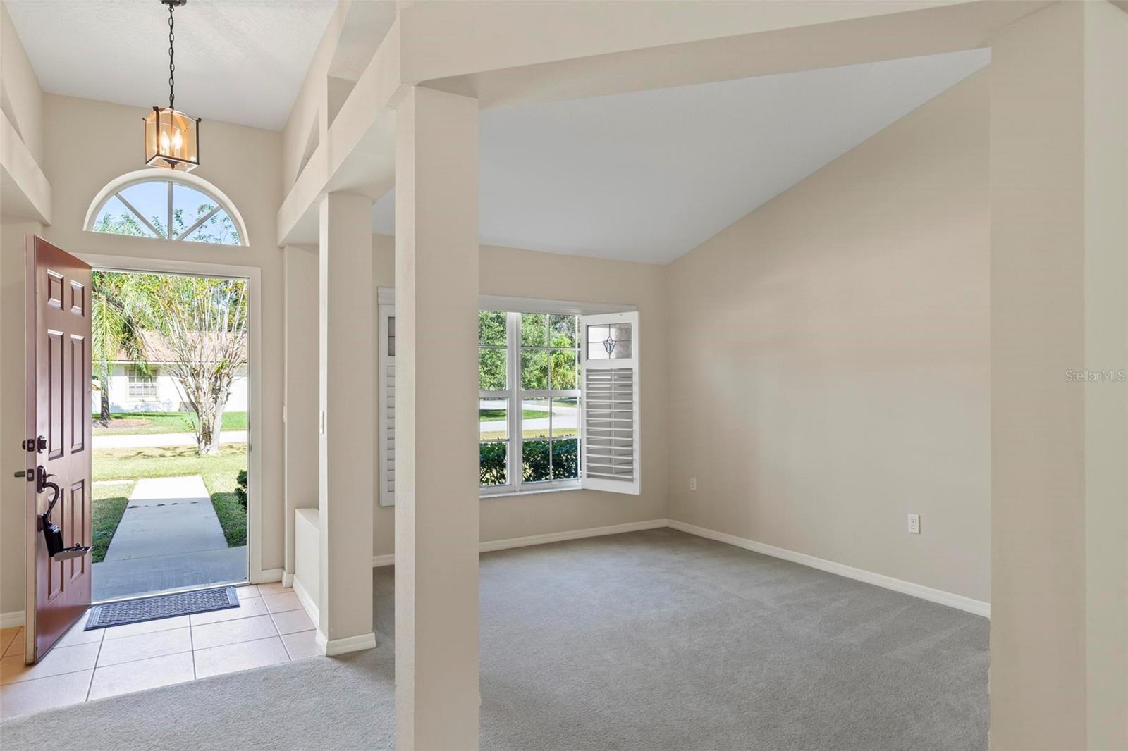Formal Living Room &amp; Entrance Foyer